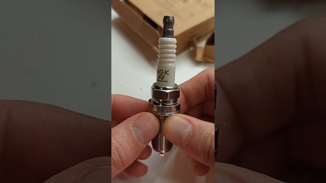 Свечи зажигания KIA HYUNDAI (MOBIS) 1884111051. NGK 6376 и NGK LFR5A-11