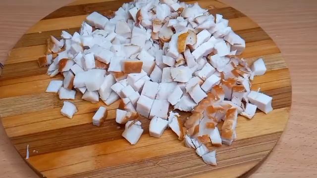 Это самый простой и самый вкусный салат который я когда-либо ел/Приготовил за 20 минут! смотреть онлайн