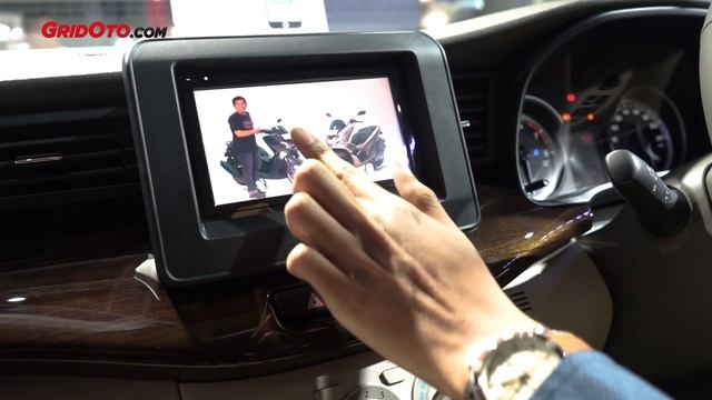 Cara Koneksi Smartphone di Head Unit Suzuki Ertiga Terbaru | How To | GridOto Tips смотреть онлайн