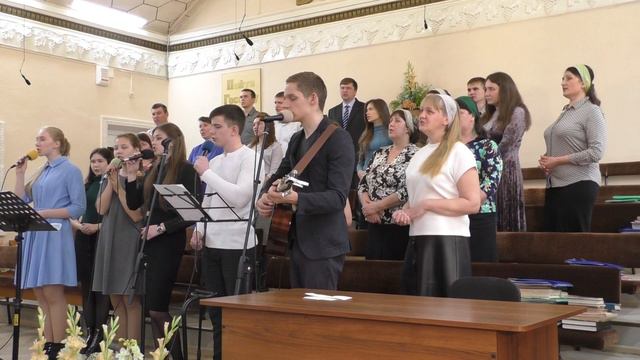 Я ПОСТИГАЮ СКВОЗЬ СЛЕЗЫ И БОЛЬ (Церковь ЕХБ г. Абакан) смотреть онлайн