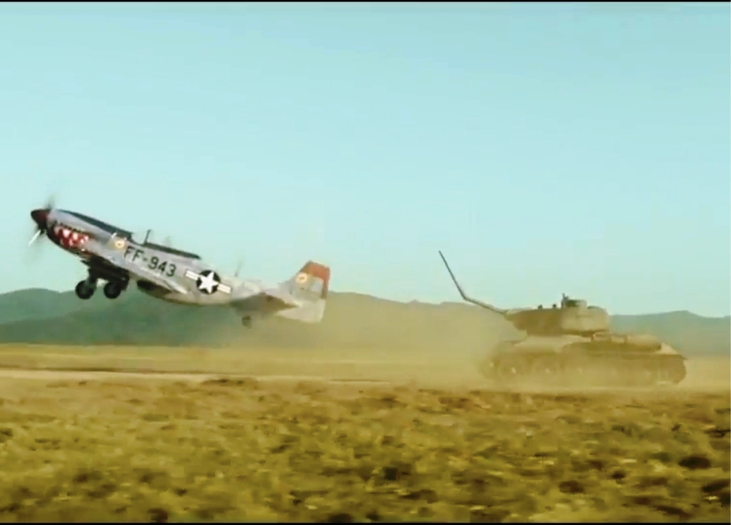 Как танк за самолётом гонялся смотреть онлайн