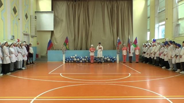 Торжественная линейка, посвящённая «Дню защитника Отечества» смотреть онлайн