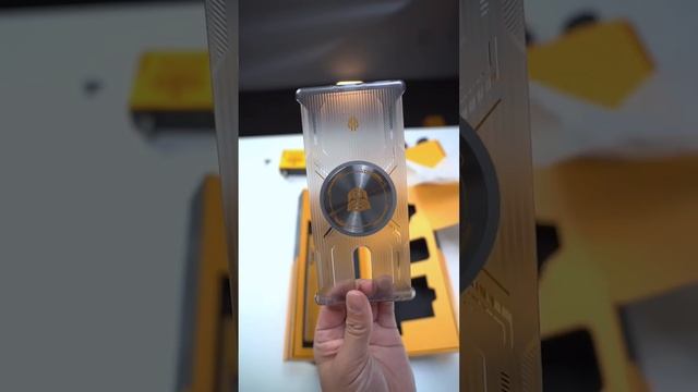 Крутой смартфон который ты точно захочешь.Лимитированная серия Red Magic 8spro+ Bumblebee