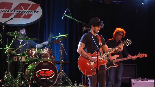 Artur Menezes - Northeast - Live at Musicians Institute смотреть онлайн