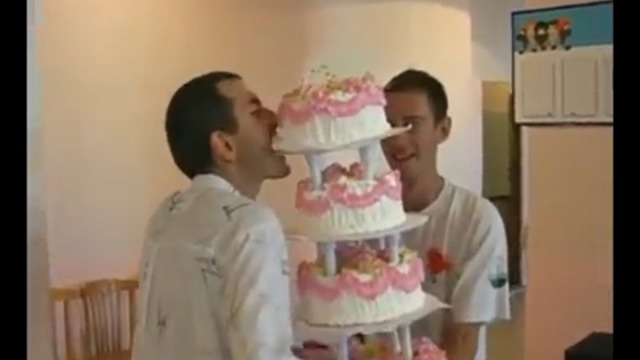 Всем всать,несут торт смотреть онлайн