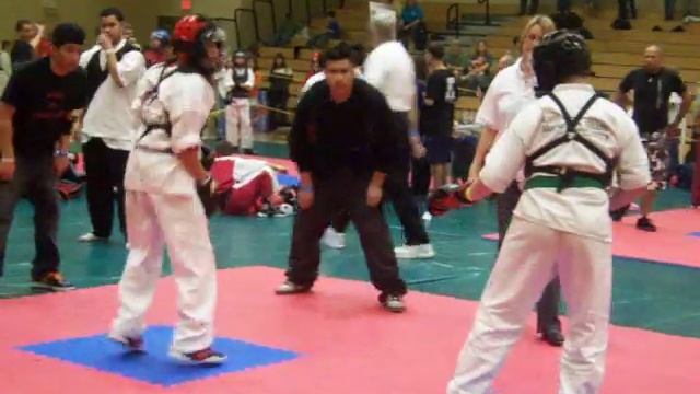 Stephano Rodriguez karate 6.MOV смотреть онлайн