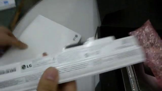 LG X110 Netbook Unboxing смотреть онлайн