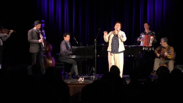 Ты говоришь мне о любви. Исп. Алина Ивах и оркестр KLEZMASTERS смотреть онлайн
