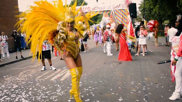 Dancing Girls Notting Hill Carnival 2016 Brazilian Samba Dancer Street Performers смотреть онлайн
