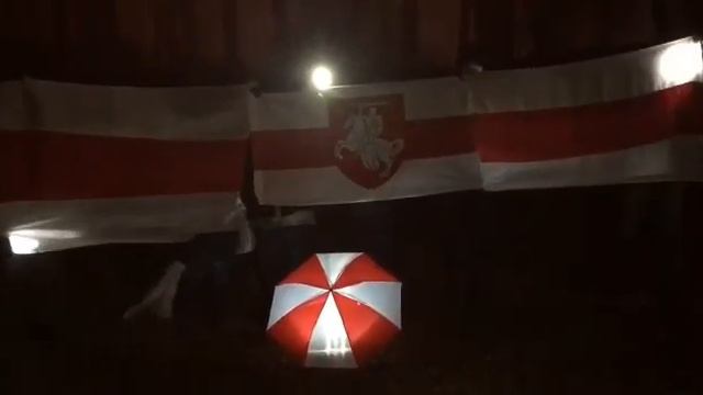 Жители Октябрьского района читают стихи в память Романа Бондаренко.@vitebsk_power смотреть онлайн