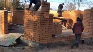 Строительство кирпичной беседки с террасой, камином и мангалом от фундамента до чистовой отделки.