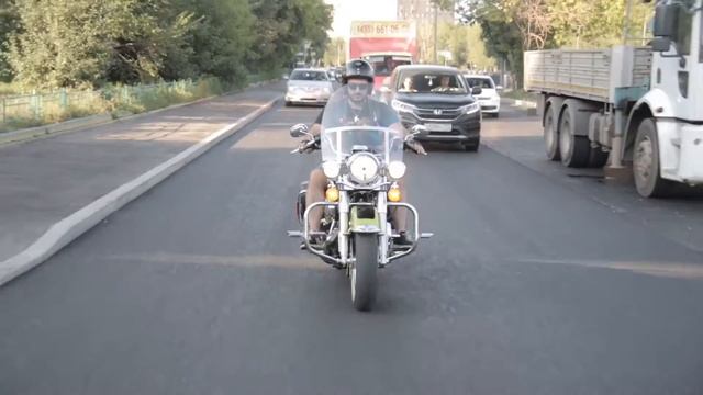 Taistin Rides Series 1 Harley Davdison Roadking Classic