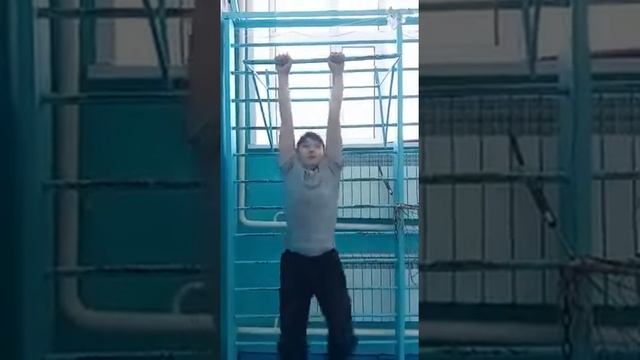 Подтягивание на перекладине: Кабдышев Айдар смотреть онлайн