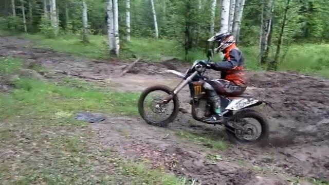 XR 650 R end KTM 530 EXC смотреть онлайн