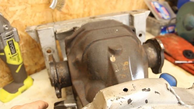 Garry's Garage - Noisy Rear End - Ford Anglia #39 смотреть онлайн