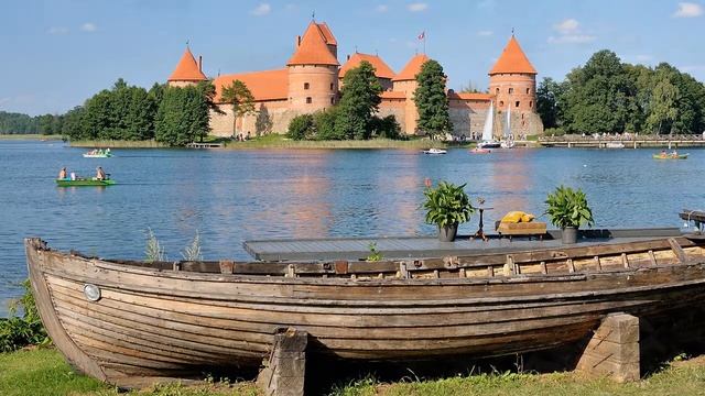 ТРАКАЙСКИЙ ЗАМОК (Литва) смотреть онлайн