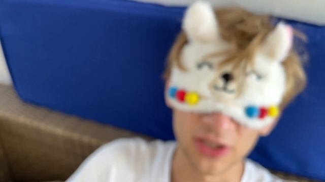 Челлендж. 24 часа живу с закрытыми глазами. Получится ли? смотреть онлайн