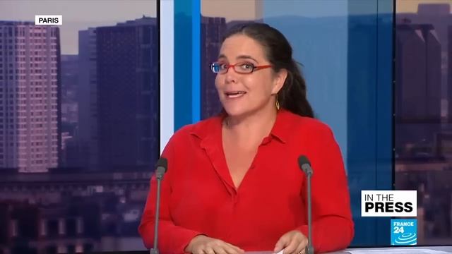 Эмили в Париже- набор клише | Что "не так" с культовым сериалом? смотреть онлайн