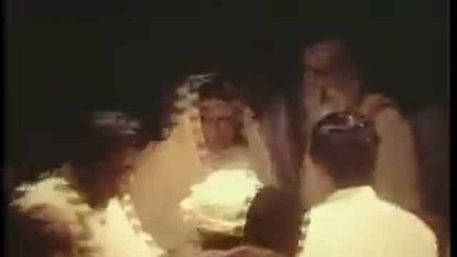 Pandit Vamadeva Mishra and Shankaracharya of Dwarka visit Ma Anandamayi смотреть онлайн
