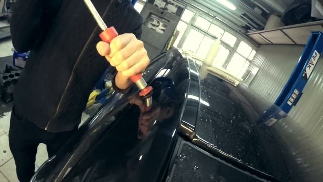 Будни MSC: Удаление вмятины с E55 AMG W211 смотреть онлайн