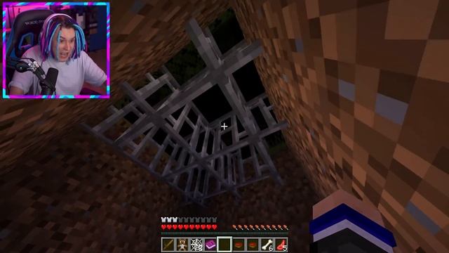 ЖЕКУ ПЫТАЮТ МАЙНКРАФТОМ И ЕМУ НУЖНА ПОМОЩЬ!! смотреть онлайн