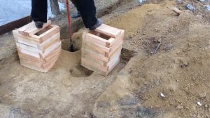 Как бурить мотобуром, ямобуром отверстия под фундамент.