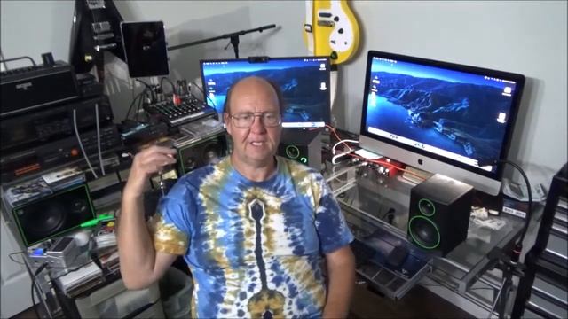 Mackie Cr3-3 Reference Monitors Vs Mackie Cr5-Xbt Reference Monitors смотреть онлайн