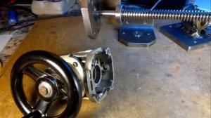 Самодельный мини токарный станок (продольная подача)