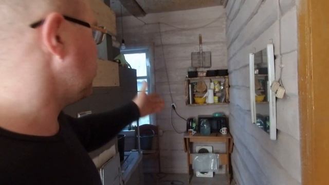 Советы мастера куда поставить холодильник для пельменей. Планы о ремонте в деревенском доме смотреть онлайн