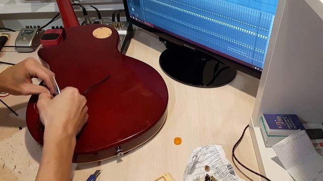 Замена звукоснимателей на LesPaul Canada 1969г.