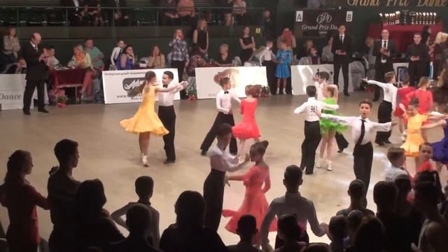 Дорошенко Максим и Абрамова Анна. Гран при 2015. Ча-ча. Латина. смотреть онлайн