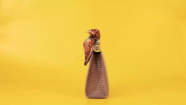 IN THE BAG | Galeries Lafayette, The Dubai Mall смотреть онлайн