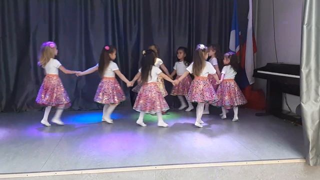 Танец "Счастье килограммами" смотреть онлайн
