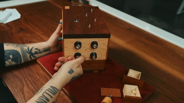 Solving THE IMPOSSIBLE BOX (Genius Level Puzzle) смотреть онлайн