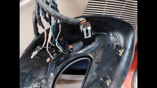 Episode 5 - Installing 2001 Ford Ranger Interior Door Panels on my 1994 Mazda B3000 смотреть онлайн