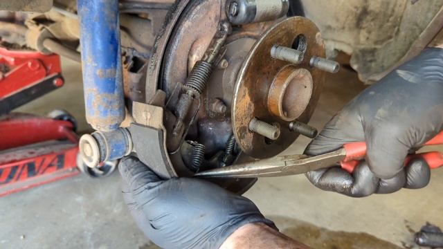 1983 Toyota Tercel 4wd: Rear drum brakes. tips, tricks and information! смотреть онлайн