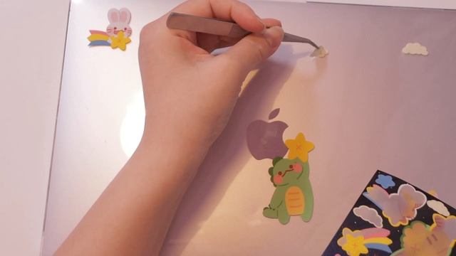 신상 스티커로 맥북 새단장/Decorating my macbook:new stickers,case unboxing смотреть онлайн
