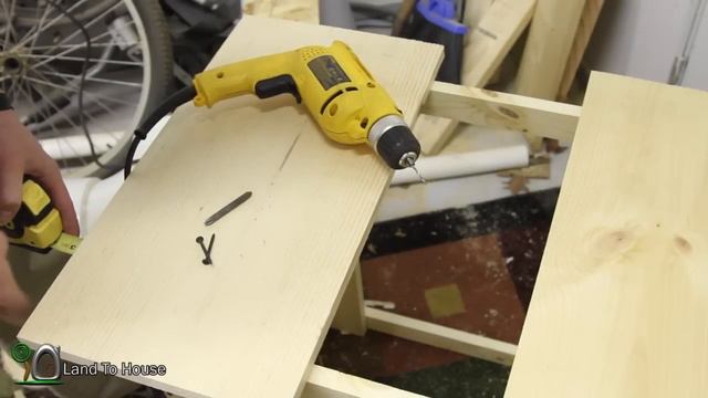 DIY Build a Dog Crate | Land To House смотреть онлайн