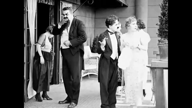 Charlie Chaplin: The Adventurer (1917) смотреть онлайн