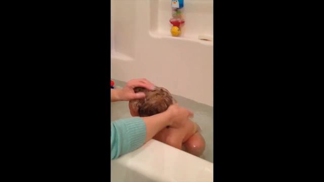Bathtime With Charlotte смотреть онлайн