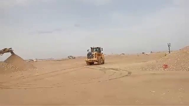 Jeewa.. My volvo machine.. Working from Qatar.. смотреть онлайн