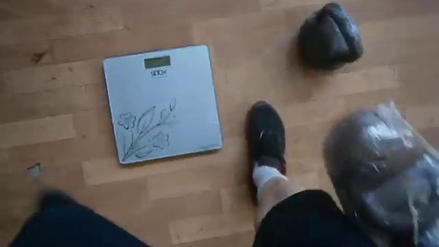 Жим гирь на попа 110+110 фунтовЪ × 5 раз (90 кг) смотреть онлайн