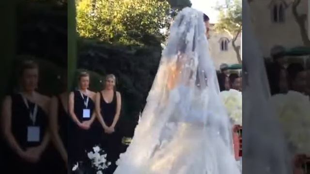 A glimpse of the stunning ... смотреть онлайн