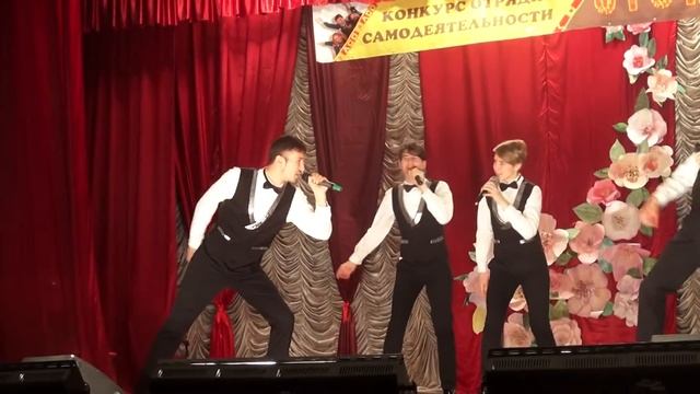 Мужской ансамбль муз. театра "Водевиль"- Let's get loud смотреть онлайн