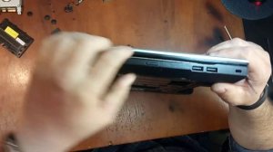 Как разобрать ноутбук Samsung NP300V5A