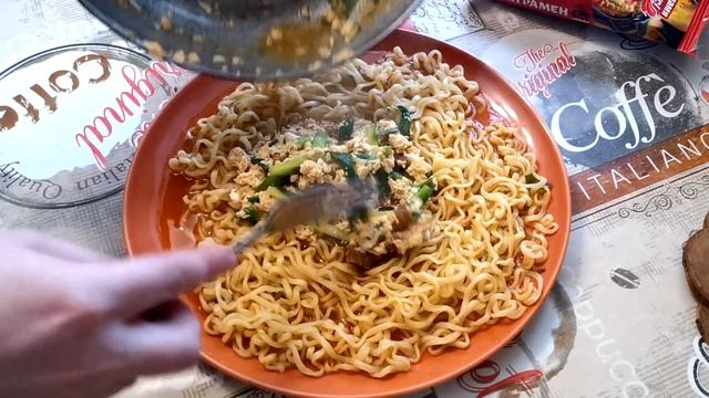 Как приготовить рамен по корейски | Вкусный и очень простой рецепт | Мукбанг на Рамен Корейский смотреть онлайн