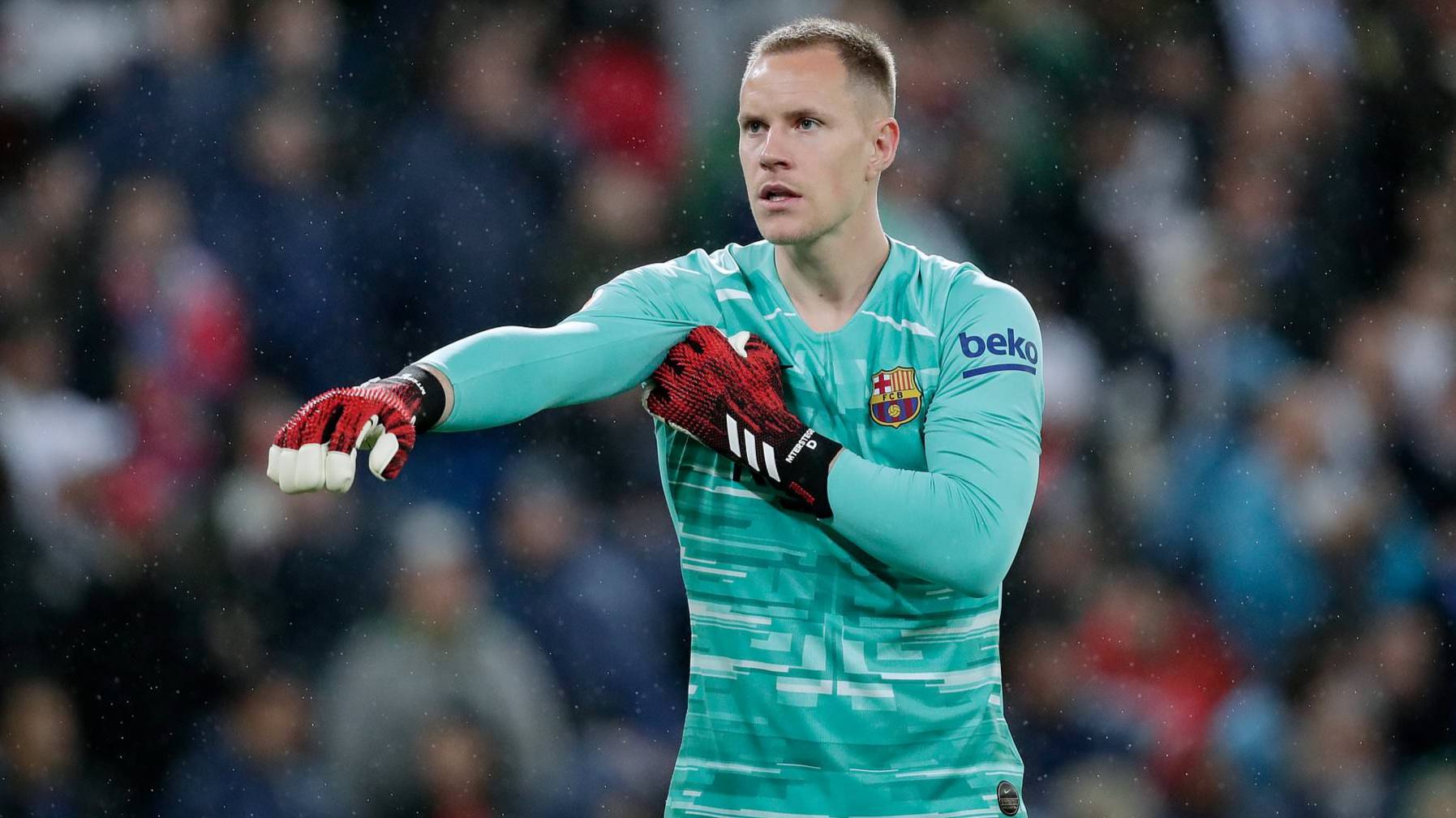 Марк Андре тер Стеген 2023-2024. ЛУЧШИЕ СЕЙВЫ смотреть онлайн