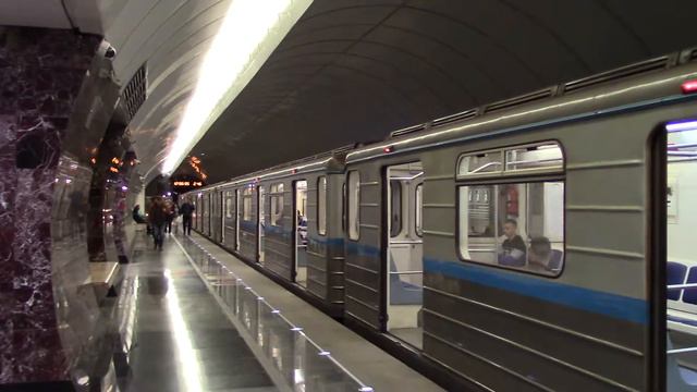 Метропоезд 81-717.6/714.6