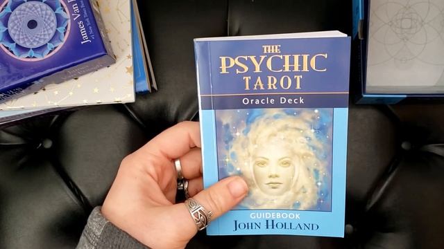 Tarot & Oracle Decks + Books that I am Re-Homing смотреть онлайн