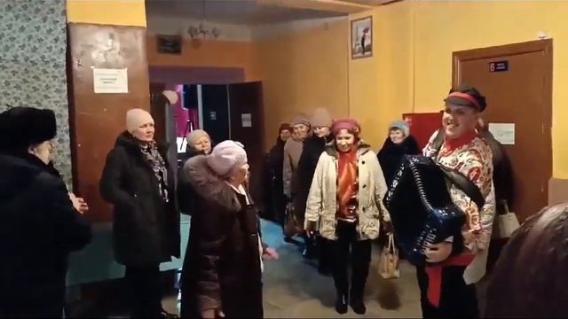 Пляшем и поём после концерта в селе Широковское, Курганской области. 5 марта 2024 года. смотреть онлайн